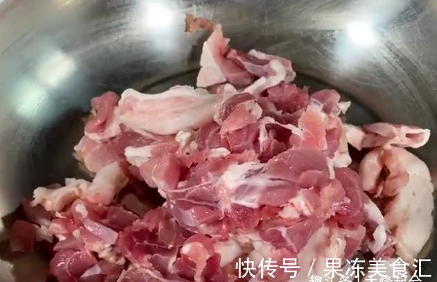 青小米椒|孜然羊肉,微辣鲜香,肉质鲜嫩,一上桌就抢光