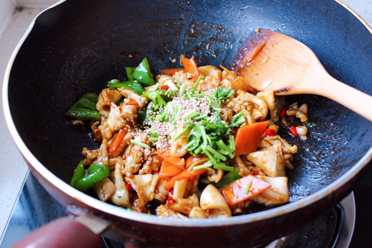 快手版碗汁爆炒鱿鱼，香辣美味，美味下饭菜