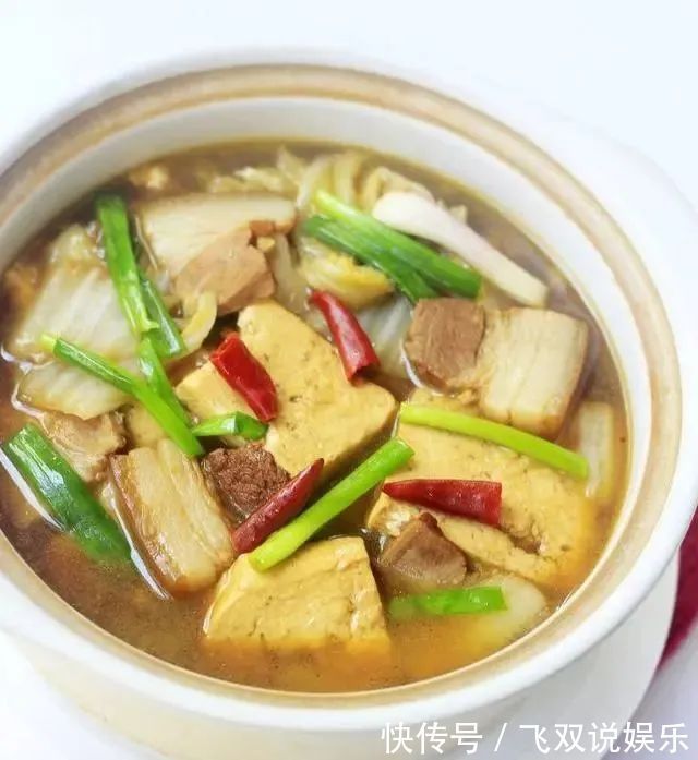 白菜炖豆腐，先炖白菜还是豆腐搞错了顺序，难怪白菜豆腐不好吃