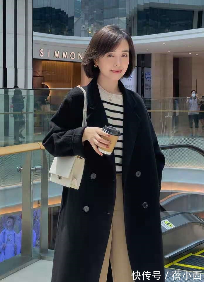 驼色|今年还是穿“大衣”最高级,选这4种颜色就够了,优雅到骨子里
