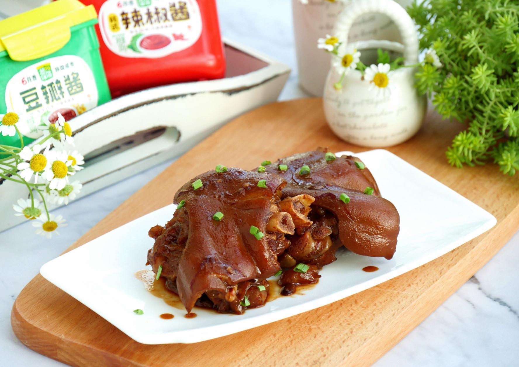 大雪过后必备菜品：卤猪蹄，口感软烂，咸香肥美，入口即化，爆赞