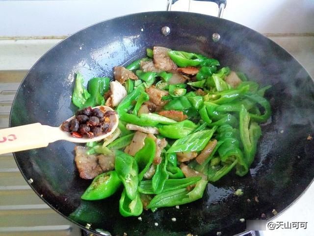 我家周末三餐，小炒肉配粗粮，营养美味贴秋膘，健康过秋天