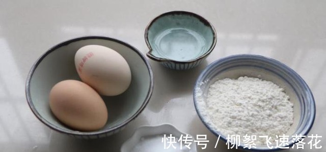 又一西点早餐火了！不蒸不烤，几滴清水搞定，比鸡蛋饼还好吃！