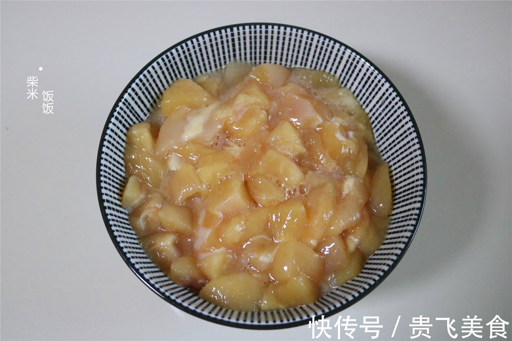 水煮鸡肉|适合晚餐吃的一道菜，3种食材搭配，荤素都有，好做好吃