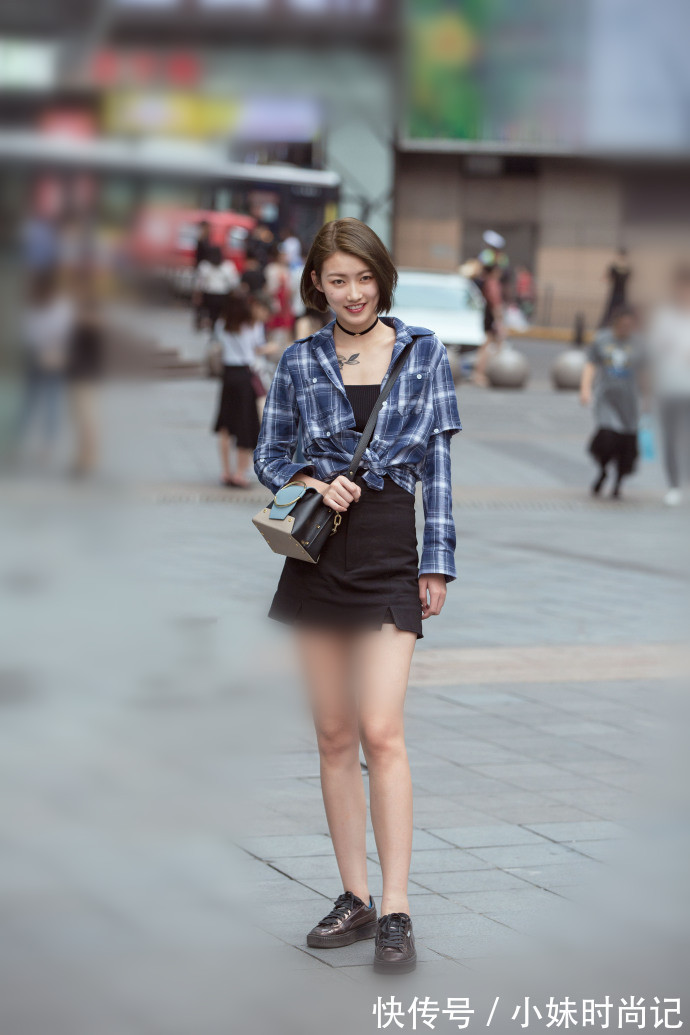 清新 重庆街拍,今年最流行的潮流清新穿搭,约会旅行你的搭配选择