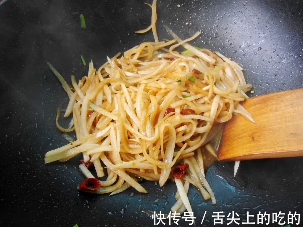 冬天，大鱼大肉吃腻了，教你4道素菜做法，清淡营养又健康