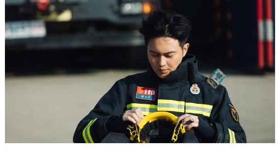 有这综艺感，张智霖还退什么休？