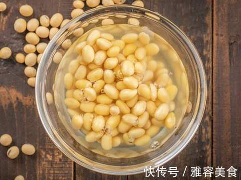 正确做法|打豆浆时,黄豆泡好直接打就错了,学会正确做法,豆浆更香浓