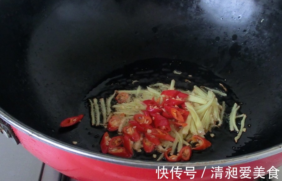 扁豆角|入秋后少吃肉，遇到2种菜别手软，应季而食身体好，简单又营养