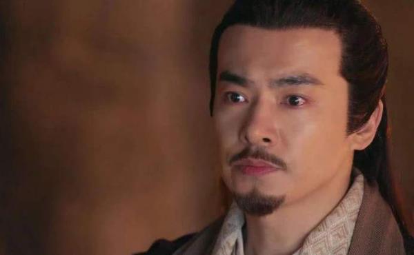 难怪黄衫女只对张无忌那么关心,不是她多情,你看她是谁的女儿?