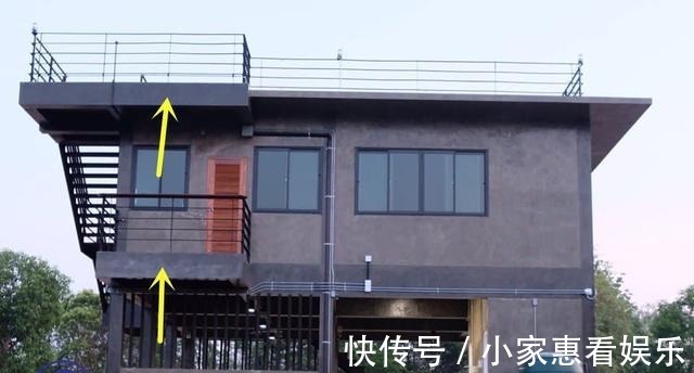 露台房|不买小区顶楼房,在阳台上搭建挑空露台,国外这样的房子我也想要