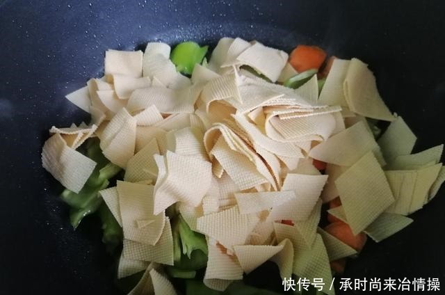 酒精最好的解药,不是浓茶,家家厨房都有,酒后吃点不易醉!