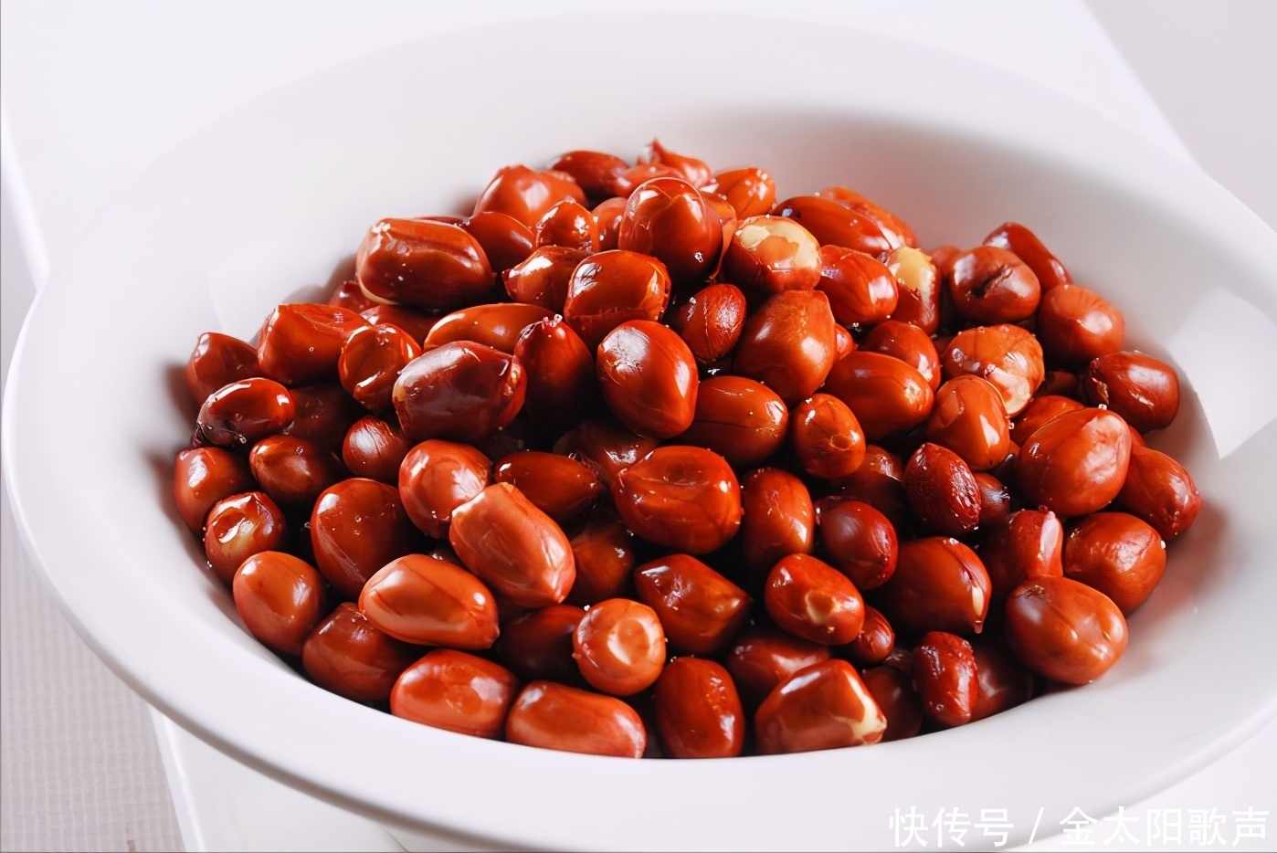 春天注意飲食,常吃3種食物,清熱排毒,刮油清脂,消除疲勞