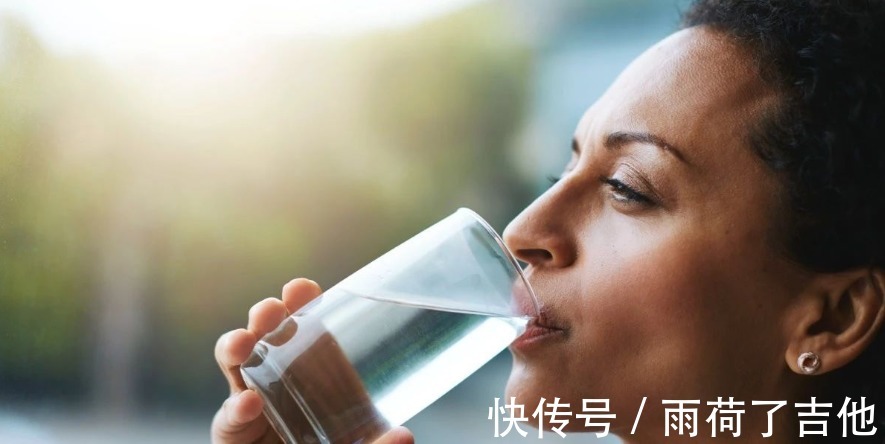 温开水|寒露前后,吃“3宝”喝“3水”,滋补身体好处多,冬天不怕冷!