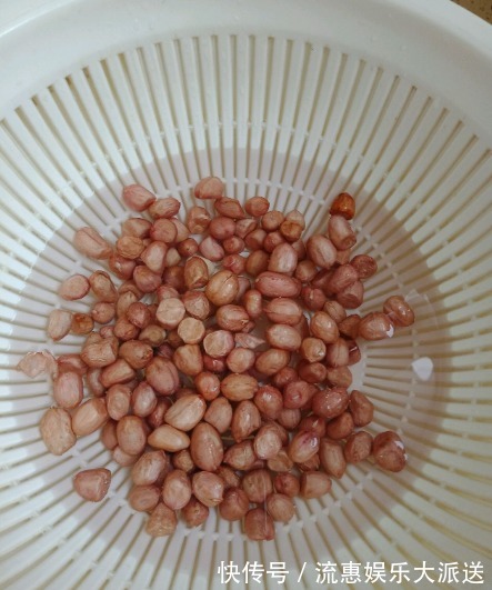 可口|炒花生米，只用油炒就错了！多一步操作，香脆可口，放7天不返潮