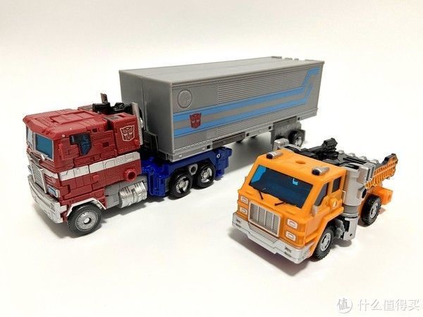 车形态|变形金刚玩具 篇三十七:这个小家伙不简单——王国鲁莽把玩分享