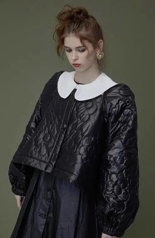 做一个穿羽绒服好看的人