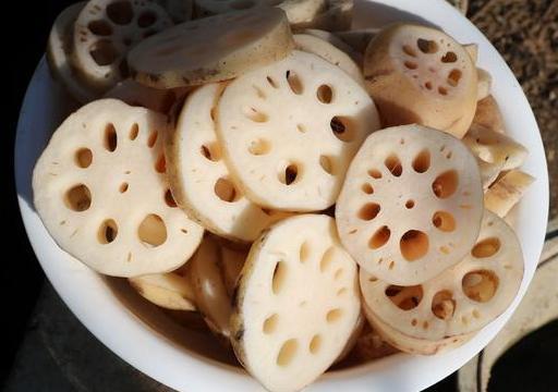 清洗莲藕,万万不可只用清水,教你正确做法,脏东西主动跑出来