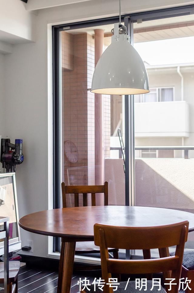 挂杆|日本夫妻72㎡家,隔断不砌墙,收纳不打柜子,宽敞亮堂井井有条