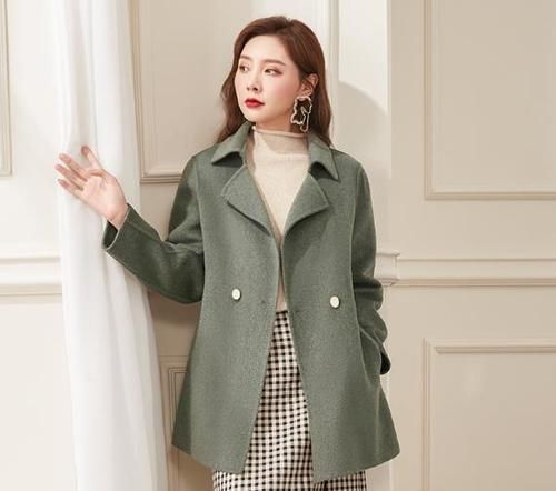 大衣太美了，40岁年龄穿出30岁的年轻状态，跟着穿就对