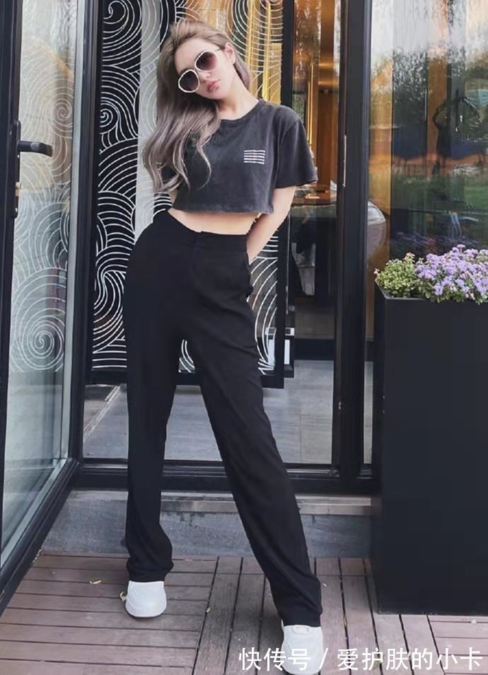 周扬青|周扬青好会打扮,个子不高却能穿出好比例,难怪能撩到富家公子哥