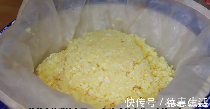 把1斤大蒜,往油锅里一扔,金黄酥脆又好吃,拌面煮汤太香了