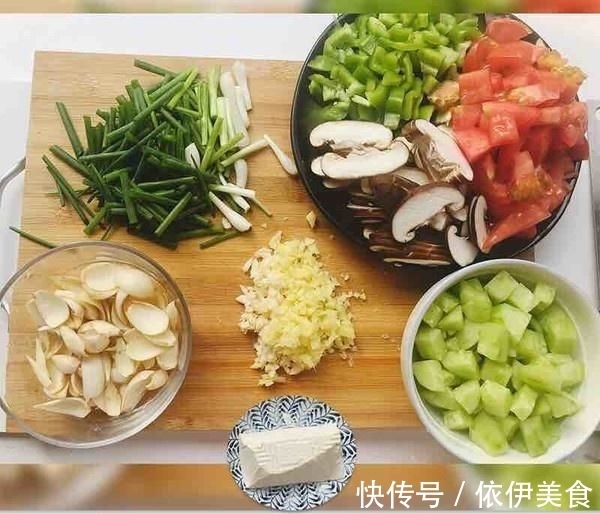 八珍豆腐|父母个头矮,孩子就没法长得高?全靠常吃“它”,十几岁就1米8