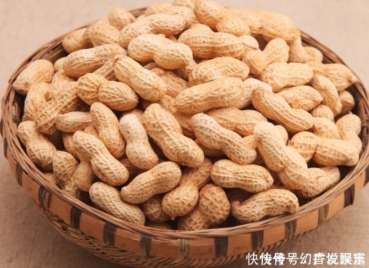 爷爷奶奶|营养师煮花生时不能放此物,吃了就是没病找病,现在知道还不晚