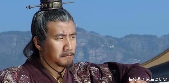 性命|朱元璋去拜佛，问：朕要下跪吗？方丈说1句话，救了全寺人的性命！