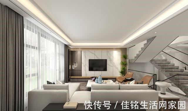 fami@阳光安暖,时光停驻!