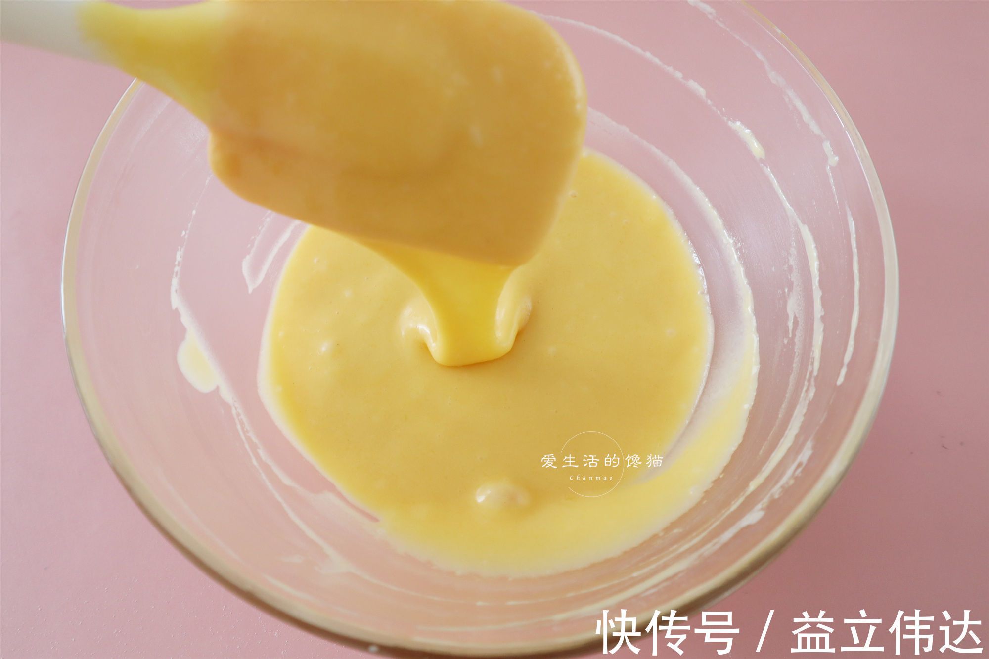 戚风蛋糕|零失败的快手纸杯蛋糕,不开裂,不回缩,小白一次成功,快收藏!