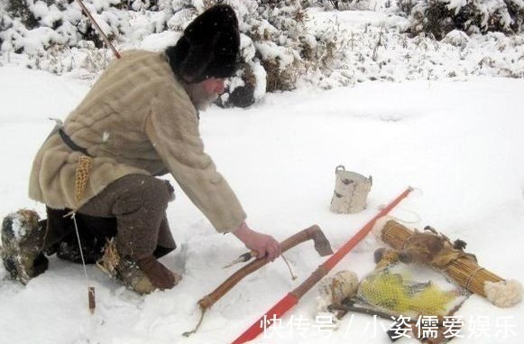 雪山#游客登山，发现冰层中有人，专家：可能是古希腊人的先祖