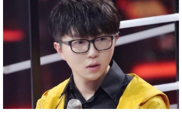 薛之謙|曾淘汰周深，被質(zhì)疑排擠張瑋，那英不應(yīng)該退出《好聲音》嗎？