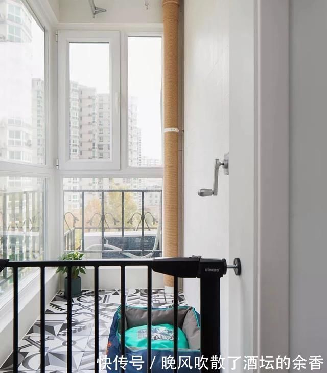 阳台|如今谁还砌红砖包阳台排水管,直接裹一圈麻绳,成本2块钱不到