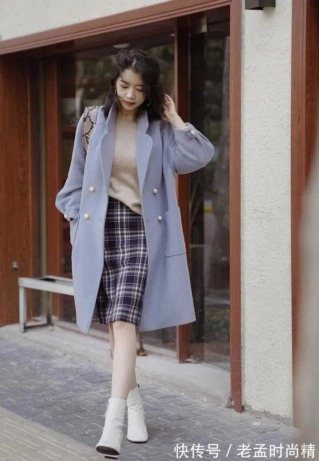 牛仔裤|今秋毛衣尽量不要搭配牛仔裤!学学明星这样搭,优雅又高级