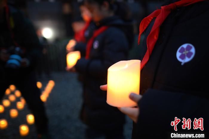  泱波|南京举行“烛光祭·国际和平集会”告慰逝者祈愿和平