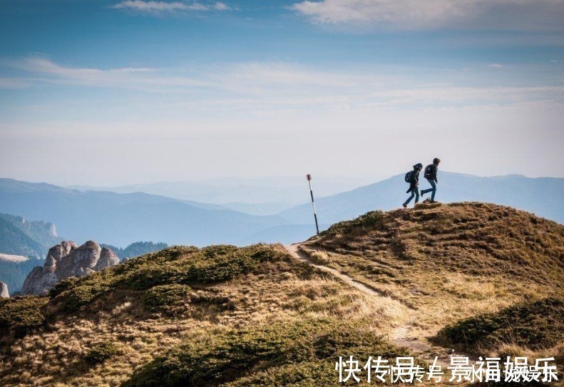 古墓#为了盗取陵内宝藏,盗墓贼竟在墓上建屋居住,20年间盗取珍宝无数
