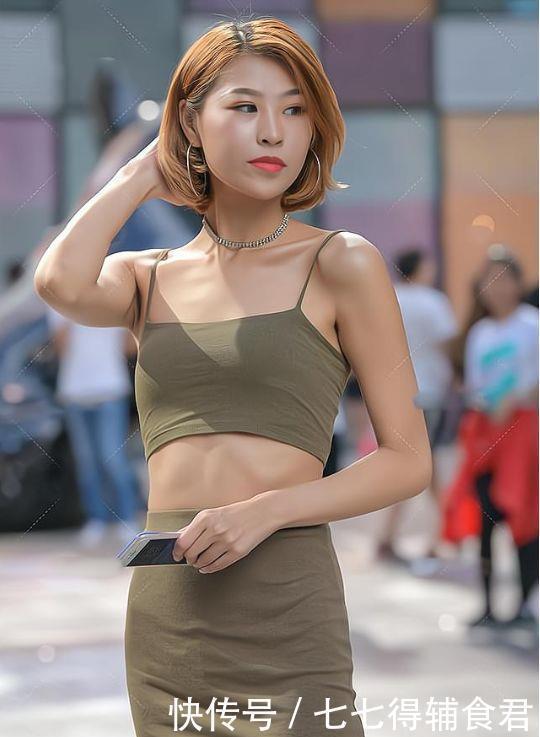 短裙|时尚：卡其短裙，修身又显瘦，非常适合小麦色皮肤的女孩子穿