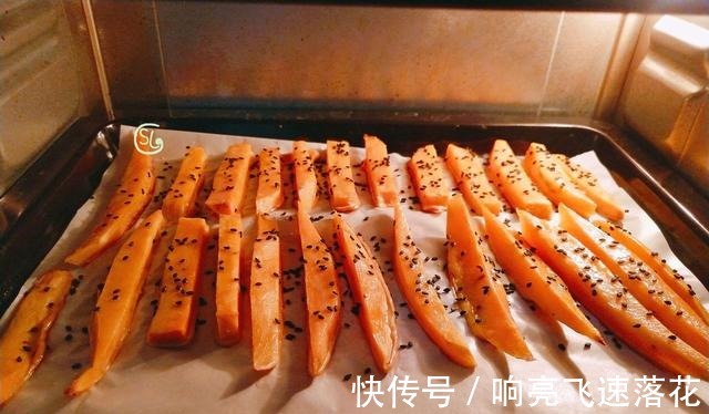 冬季红薯就要这样吃，外脆里嫩，口感香甜，好吃停不下！