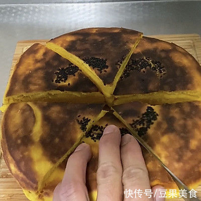 面片|#一口新年味，全家享佳味#金玉满堂庆团圆（南瓜发面饼）