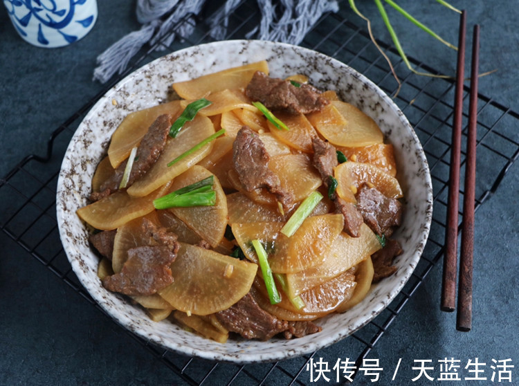 牛肉片|冬天,宁可不吃肉也要吃这素菜,便宜营养,才8毛钱一斤,要多吃
