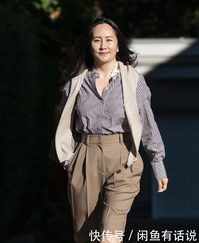 及膝裤|40+女人穿短裤不得体?我却被孟晚舟的“及膝裤”种草,舒服大气