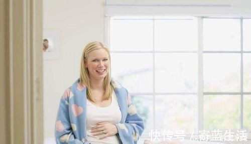 化学物质|孕晚期孕妇洗澡怎么办?这样做能避免抻到肚子,让胎宝宝更安全