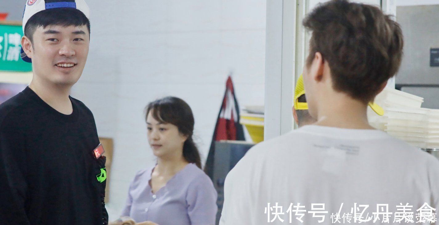 鄧超問陳赫，去你火鍋店打工多少錢？陳赫的回復(fù)很扎心