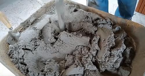 l型|厨房没装橱柜前,先用空心砖砌一个L型底座,没想到效果这么好!