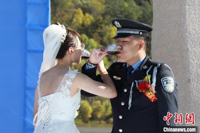 戍边民警|“警察蓝”遇上“婚纱白” 戍边民警“中国最北”遇见爱情