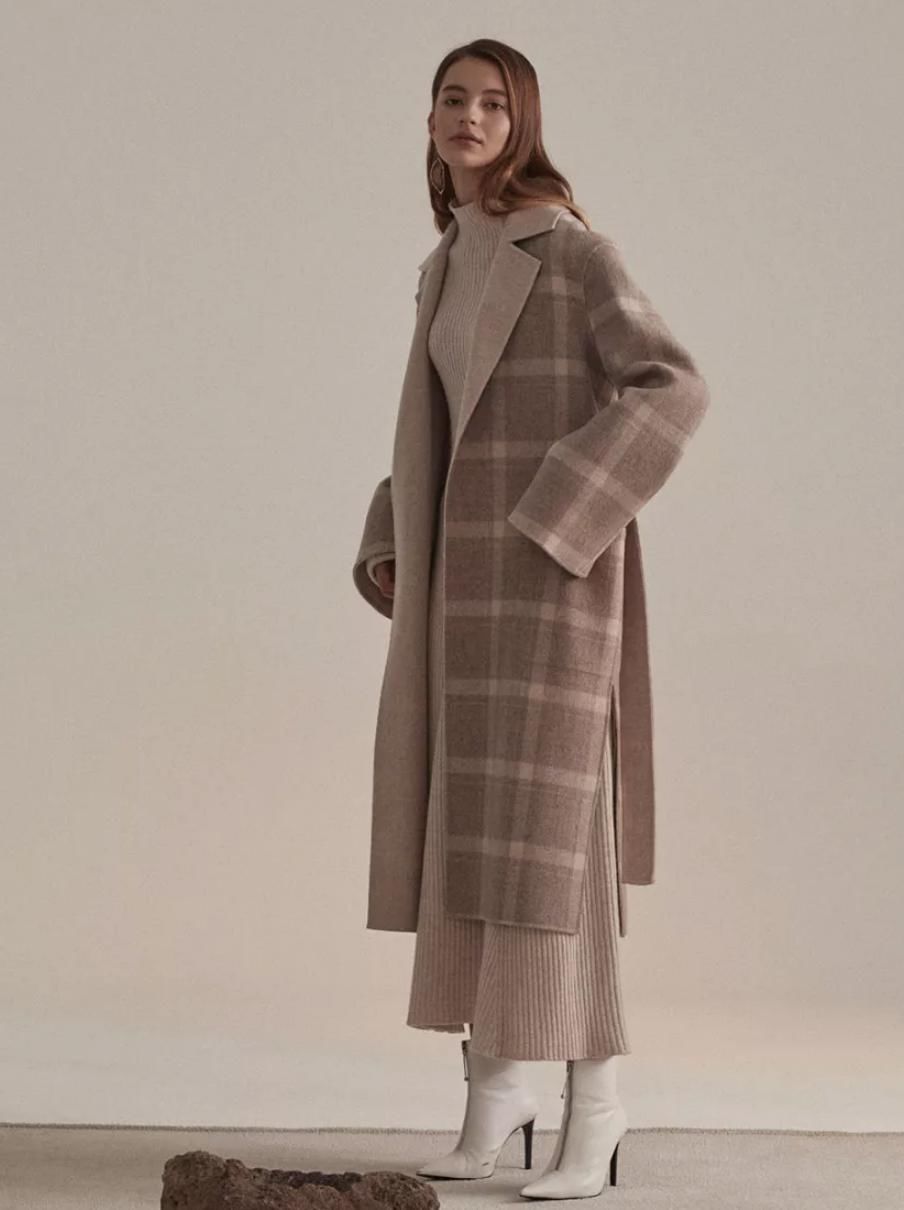  流行|“马丁靴”失宠了？“大衣＋这双鞋”正流行，时髦又显高！