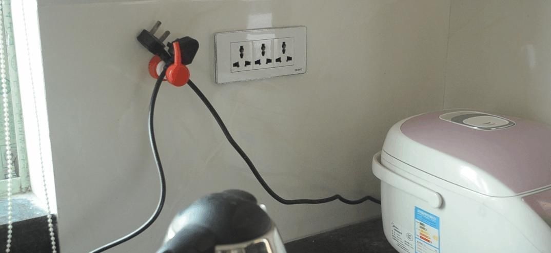 洗洁精上按压喷头别扔了, 这样改造放家里太实用了, 家家户户都需要