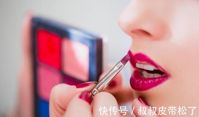 区别 经常涂口红的人和从来不涂口红的人,区别不在脸上,而是这4点!