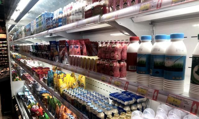 买酸奶，不要只盯着价格看，认准这“三个字”，买到的都是好酸奶